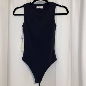 Aritzia Babaton Contour Muscle Bodysuit